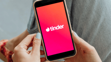 Fix: Tinder "Something Went Wrong. Please Try Again Later." Error